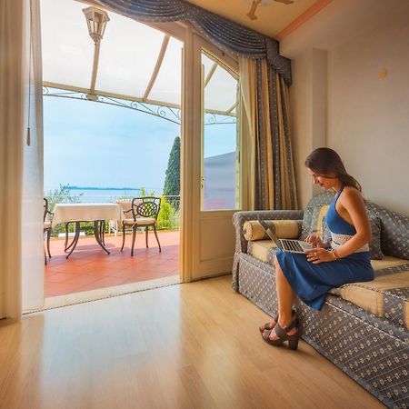 Hotel Villa Florida & Suite Apartments Гардоне Ривьера Экстерьер фото